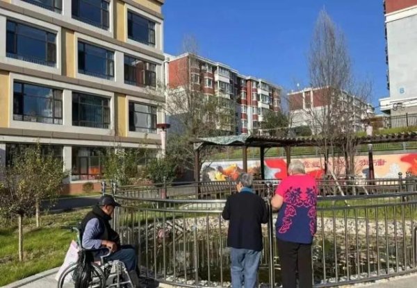 聚盈策略 养老院中的我妈：隔壁王叔的控诉